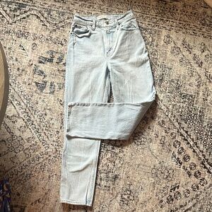 Abercrombie & Fitch Light Wash 90’s Straight Ultra High Rise Jeans Curve Love